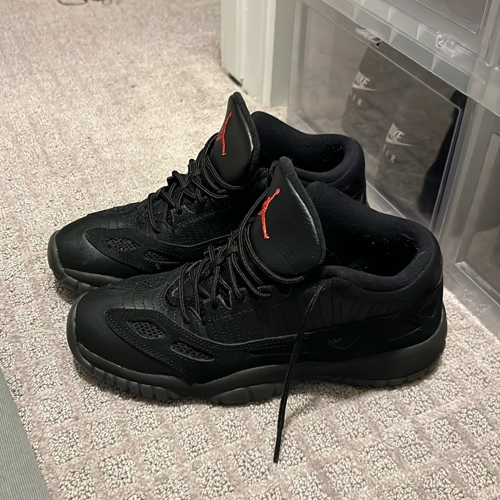 Jordan 11 low referee. Boys size 7Y. Originally paid $140 only worn twice.